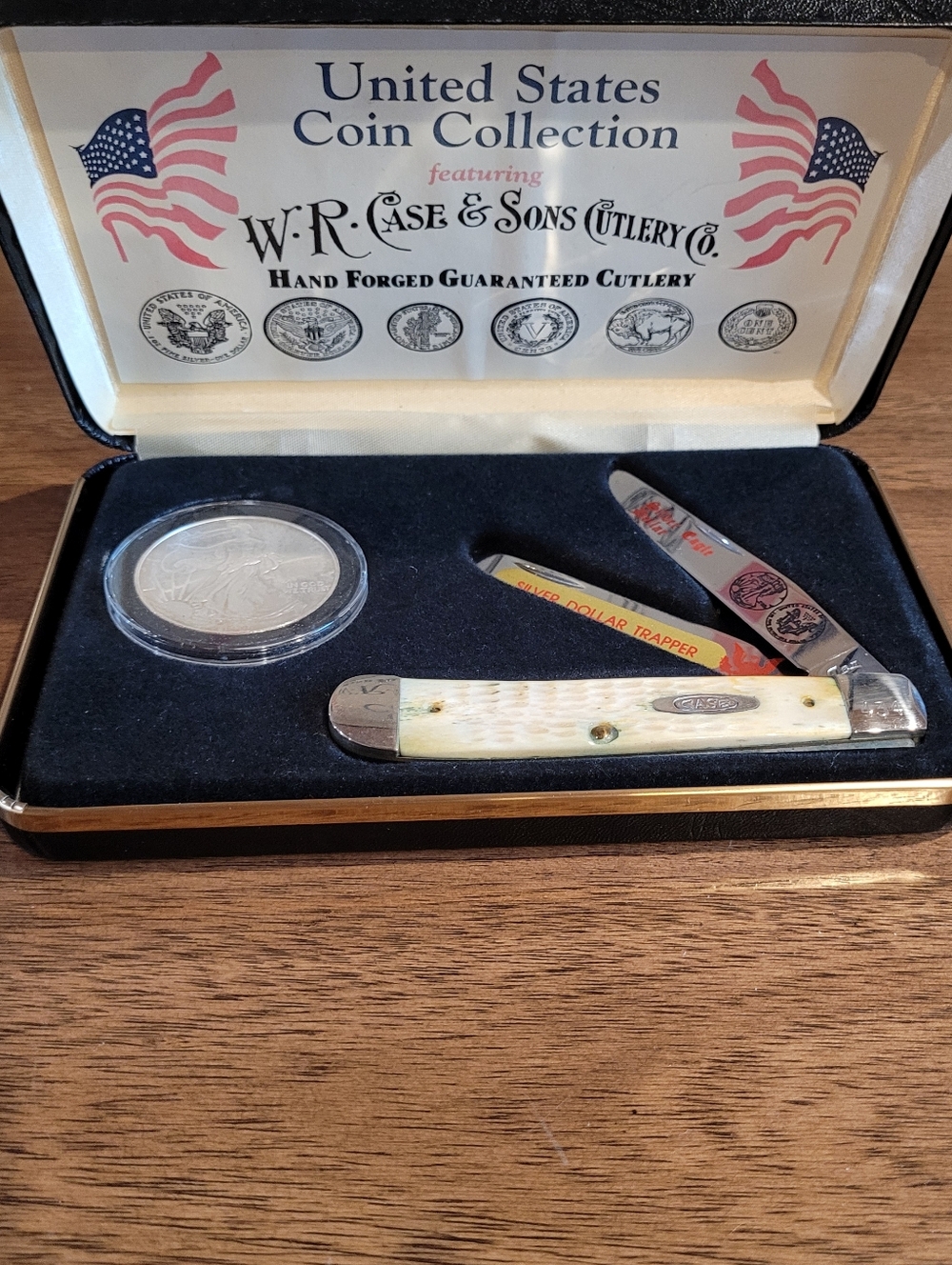 W R Case & Son Silver Dollar Trapper Pocket Knife 1995 USA Commerorative Set